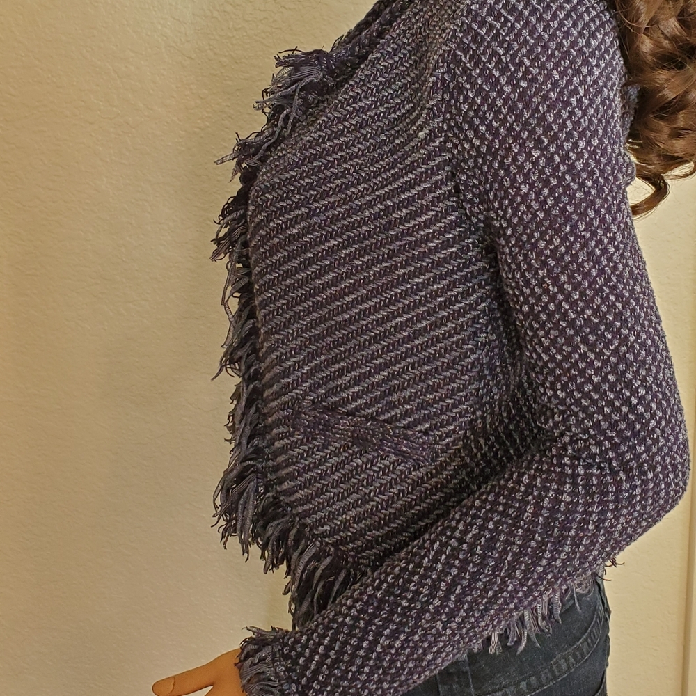 White House Black Market Cropped Shag Sweater - Picture 4 of 9